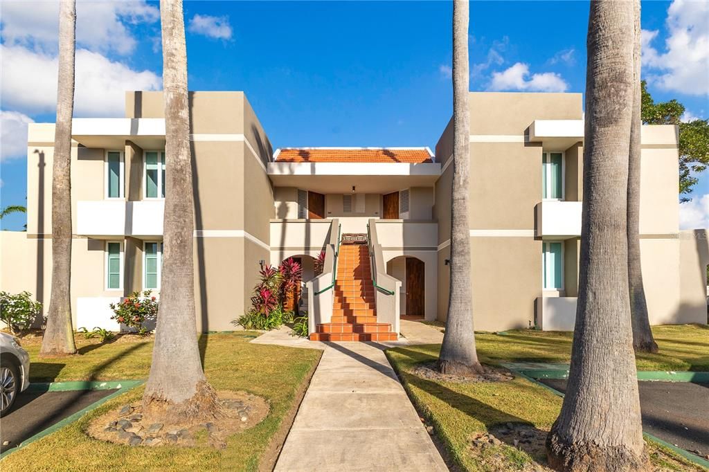 For Rent: $2,650 (3 beds, 2 baths, 1747 Square Feet)