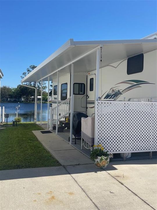 For Sale: $64,500 (1 beds, 1 baths, 338 Square Feet)