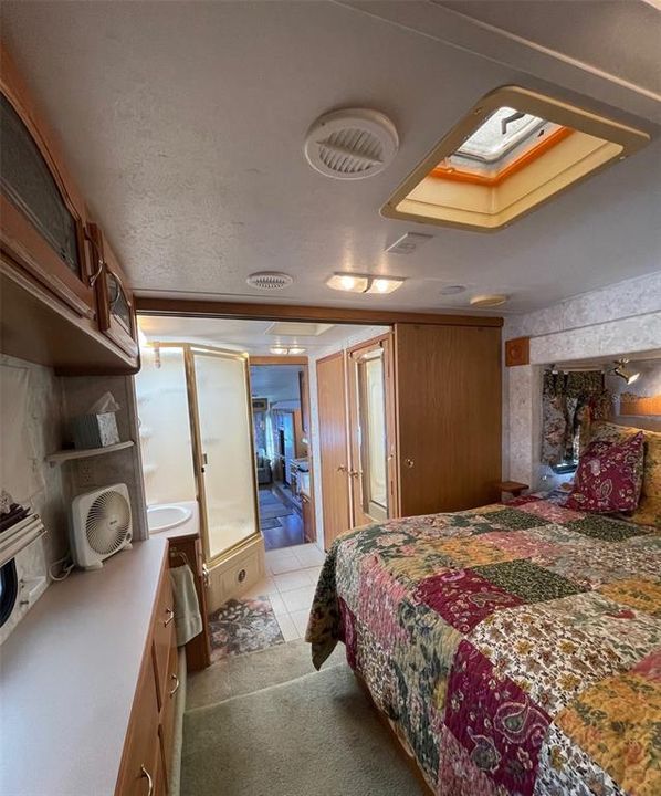 For Sale: $64,500 (1 beds, 1 baths, 338 Square Feet)