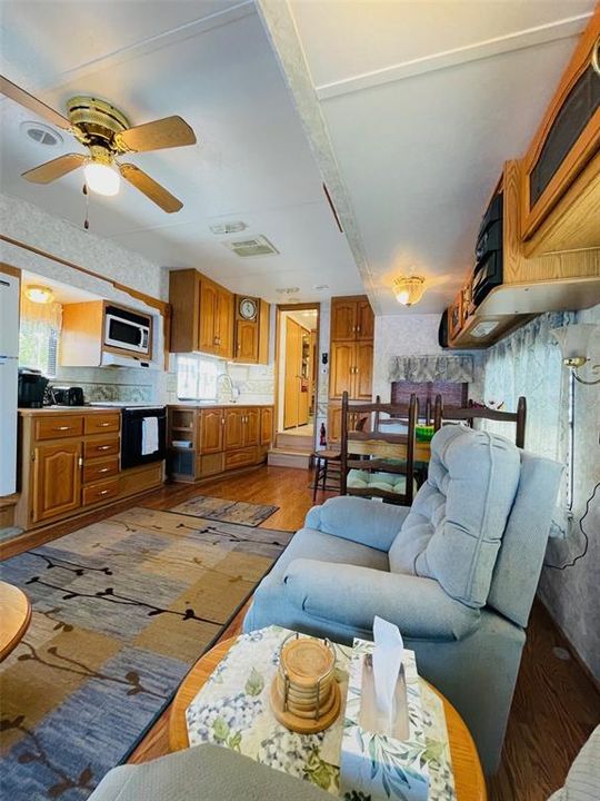 For Sale: $64,500 (1 beds, 1 baths, 338 Square Feet)