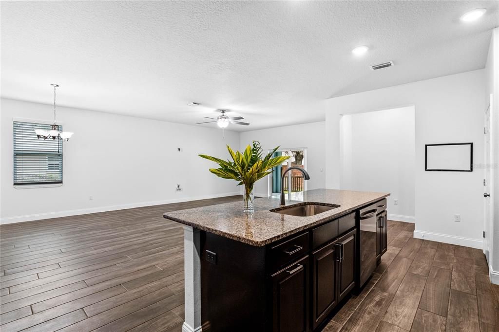 For Rent: $3,150 (4 beds, 3 baths, 2173 Square Feet)