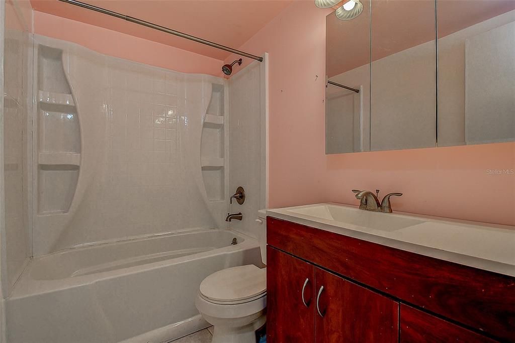 For Sale: $269,000 (2 beds, 2 baths, 1306 Square Feet)