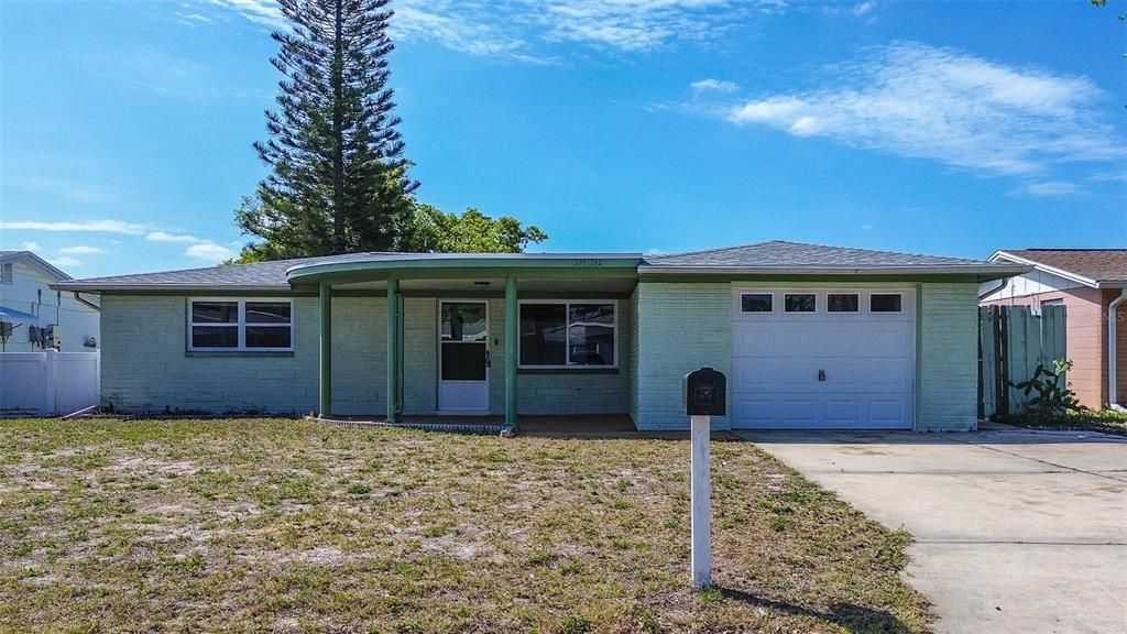 For Sale: $269,000 (2 beds, 2 baths, 1306 Square Feet)