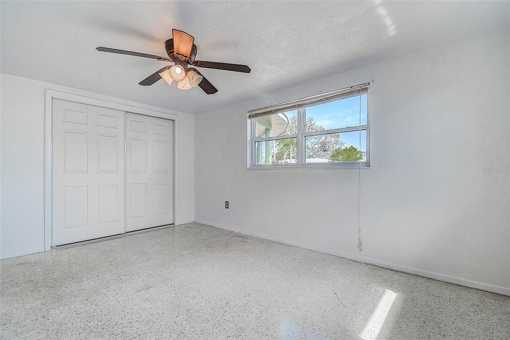 For Sale: $269,000 (2 beds, 2 baths, 1306 Square Feet)