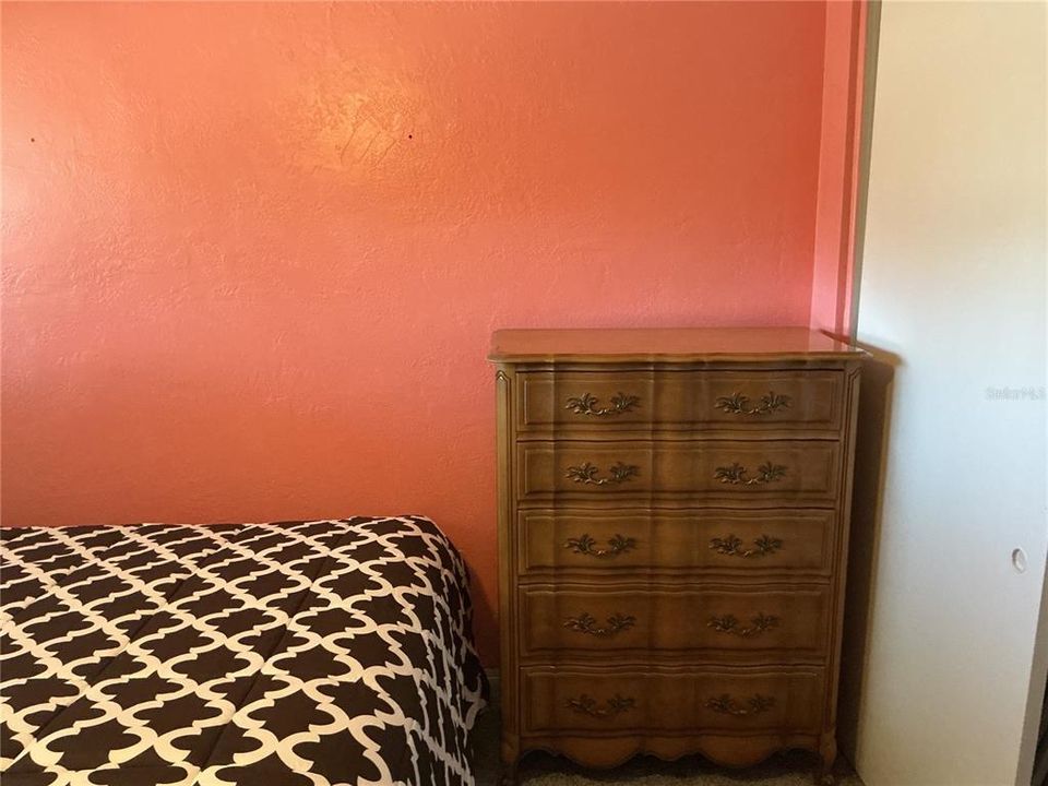 Под контрактом: $106,000 (2 спален, 1 ванн, 860 Квадратных фут)