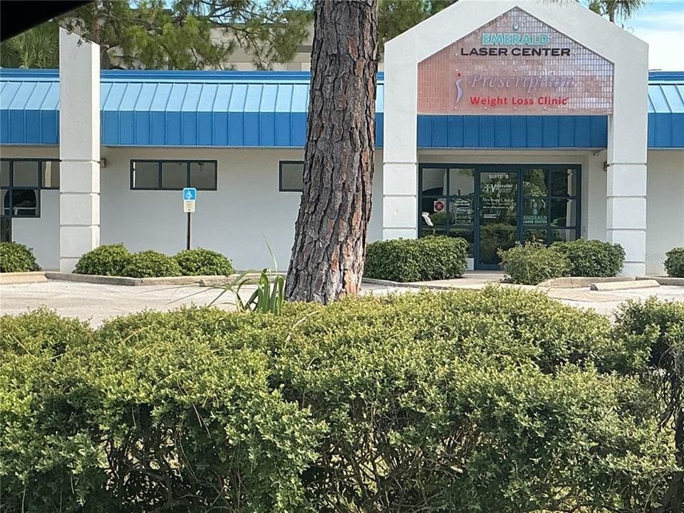 Под контрактом: $106,000 (2 спален, 1 ванн, 860 Квадратных фут)