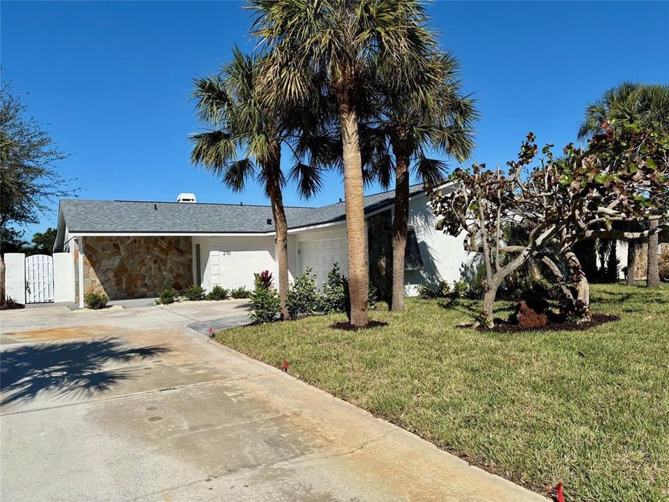 最近售出: $615,000 (3 贝兹, 2 浴室, 1554 平方英尺)