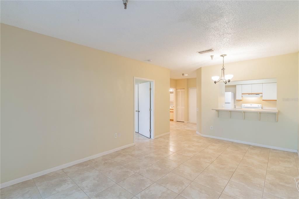 Active With Contract: $1,800 (2 beds, 2 baths, 1075 Square Feet)