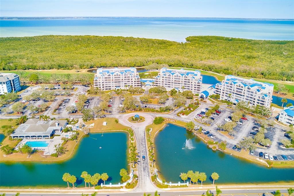 Active With Contract: $1,800 (2 beds, 2 baths, 1075 Square Feet)