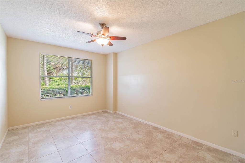 Active With Contract: $1,800 (2 beds, 2 baths, 1075 Square Feet)