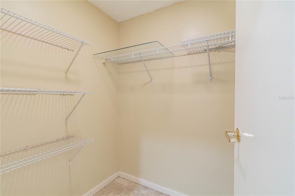 Active With Contract: $1,800 (2 beds, 2 baths, 1075 Square Feet)