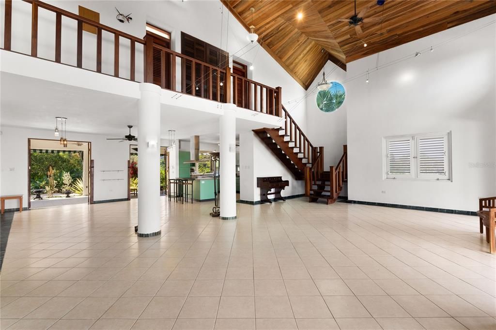 На продажу: $1,150,000 (4 спален, 3 ванн, 4104 Квадратных фут)