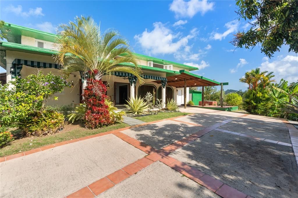 На продажу: $1,150,000 (4 спален, 3 ванн, 4104 Квадратных фут)