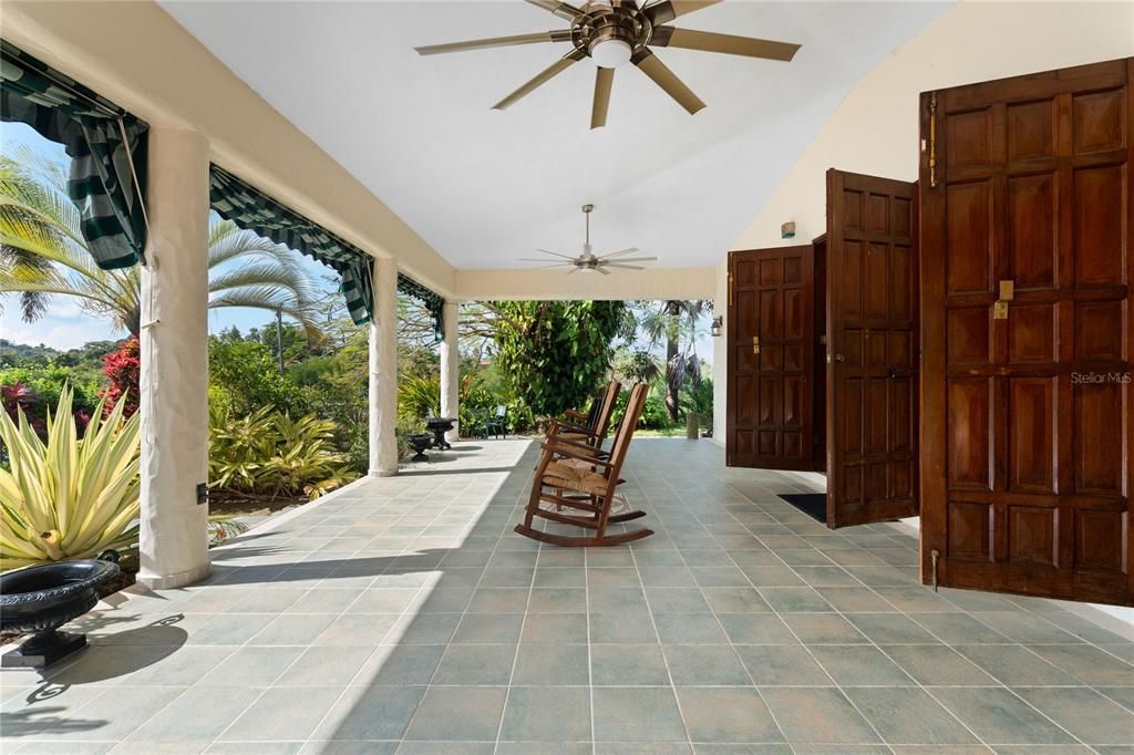 На продажу: $1,150,000 (4 спален, 3 ванн, 4104 Квадратных фут)