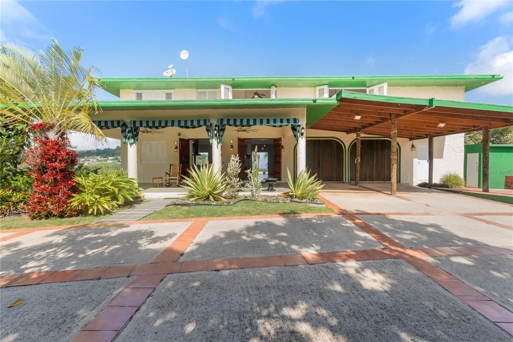 На продажу: $1,150,000 (4 спален, 3 ванн, 4104 Квадратных фут)