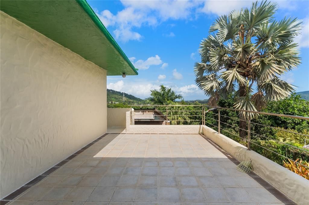 На продажу: $1,150,000 (4 спален, 3 ванн, 4104 Квадратных фут)