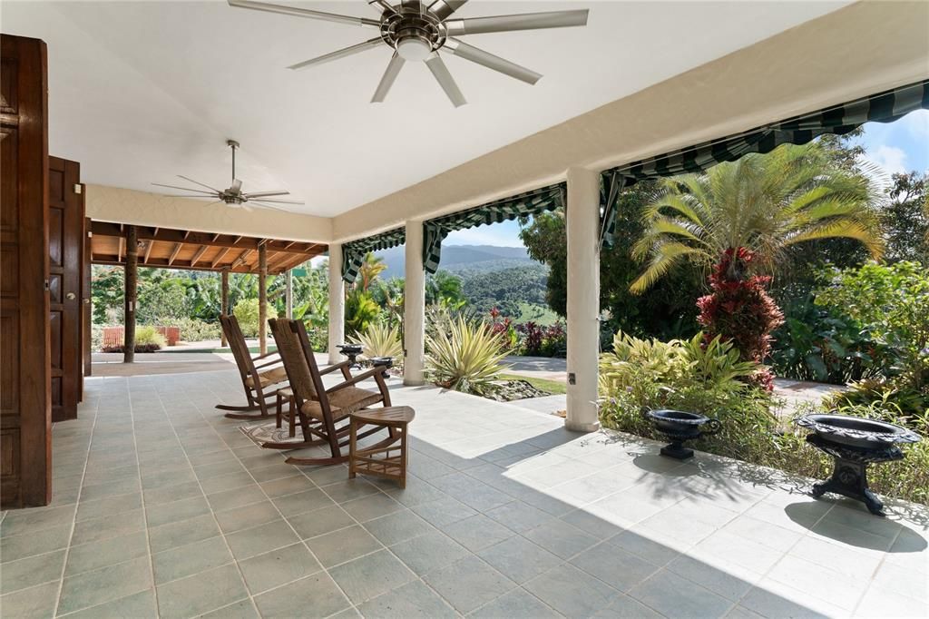 На продажу: $1,150,000 (4 спален, 3 ванн, 4104 Квадратных фут)