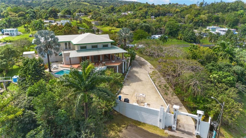 На продажу: $1,150,000 (4 спален, 3 ванн, 4104 Квадратных фут)