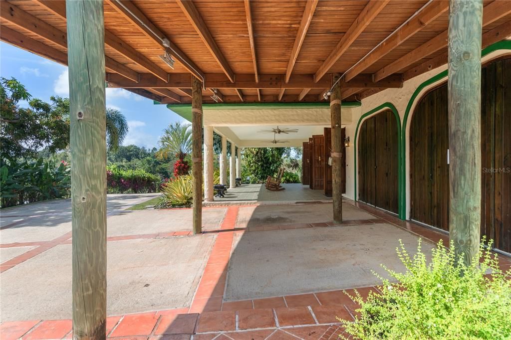 На продажу: $1,150,000 (4 спален, 3 ванн, 4104 Квадратных фут)