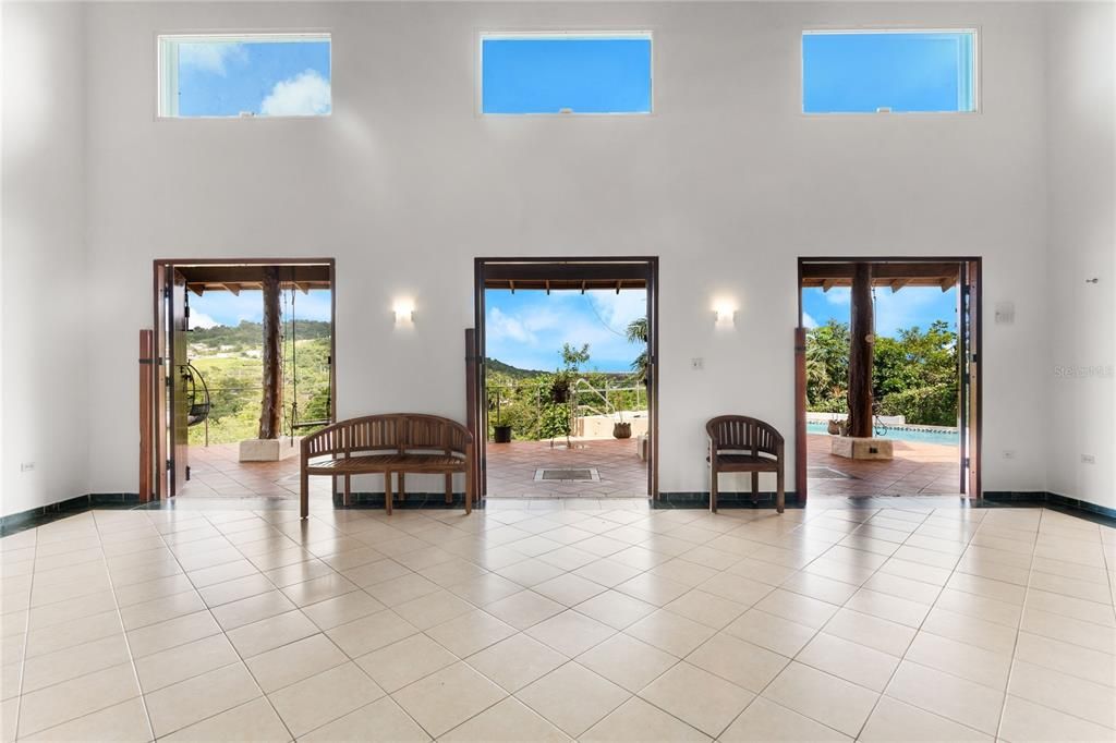 На продажу: $1,150,000 (4 спален, 3 ванн, 4104 Квадратных фут)