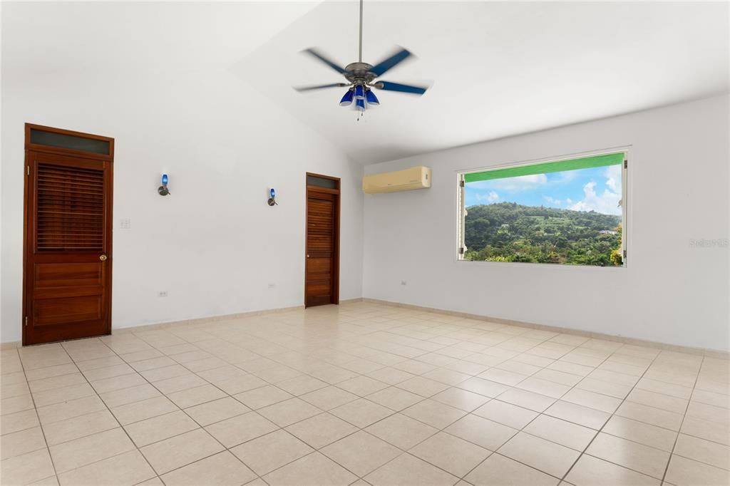 На продажу: $1,150,000 (4 спален, 3 ванн, 4104 Квадратных фут)