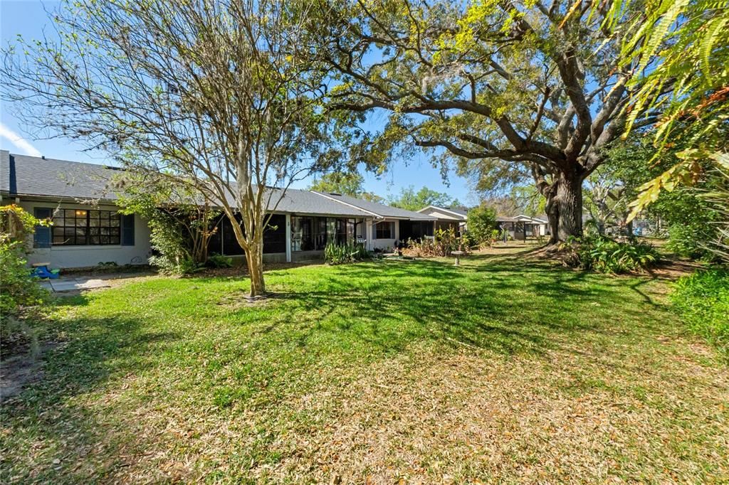 For Sale: $198,900 (2 beds, 2 baths, 1017 Square Feet)