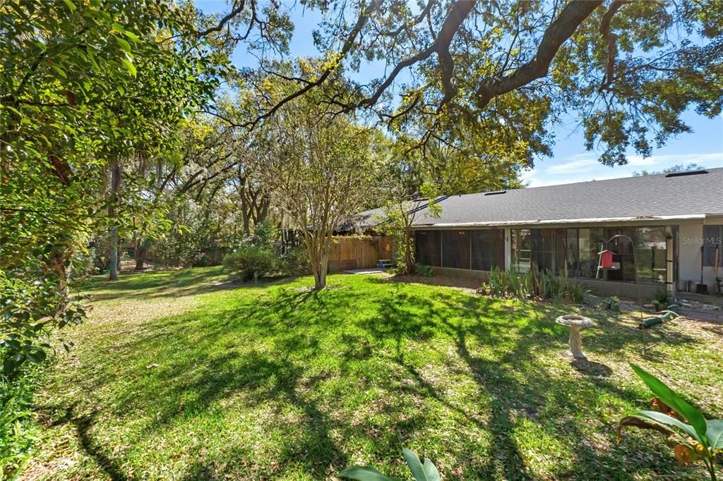 For Sale: $198,900 (2 beds, 2 baths, 1017 Square Feet)