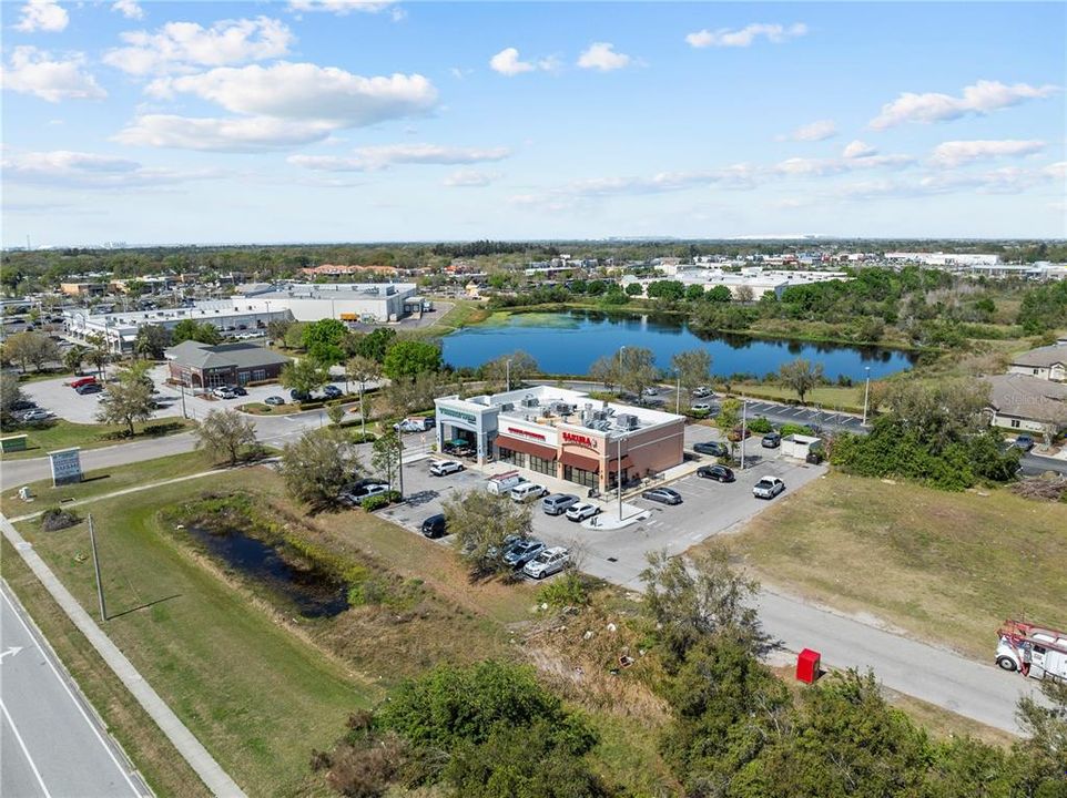 En Venta: $3,000,000 (1.23 acres)