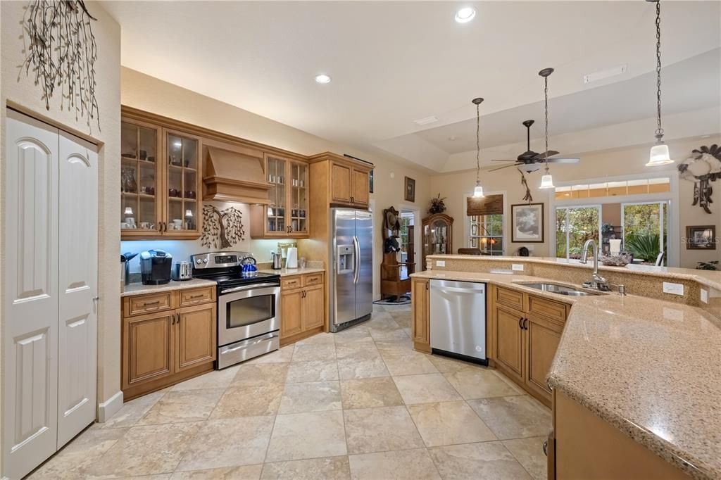 На продажу: $499,000 (3 спален, 2 ванн, 2848 Квадратных фут)