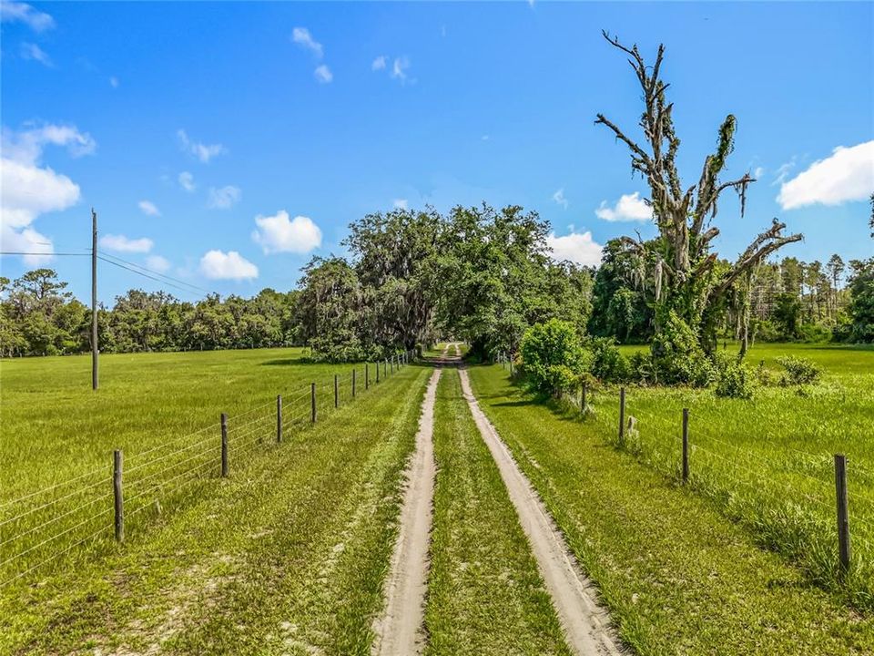 待售: $999,999 (22.50 acres)