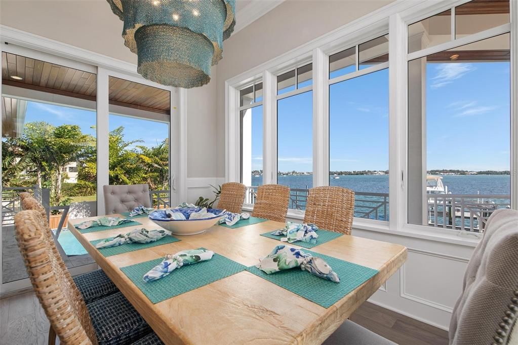 For Sale: $8,899,000 (7 beds, 5 baths, 6000 Square Feet)