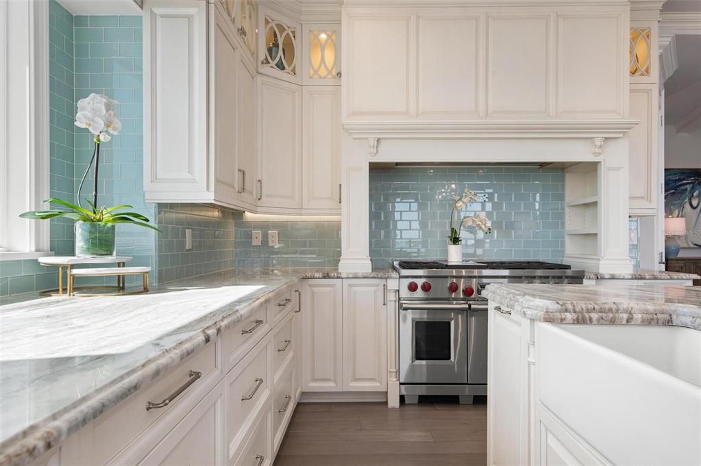 For Sale: $8,899,000 (7 beds, 5 baths, 6000 Square Feet)