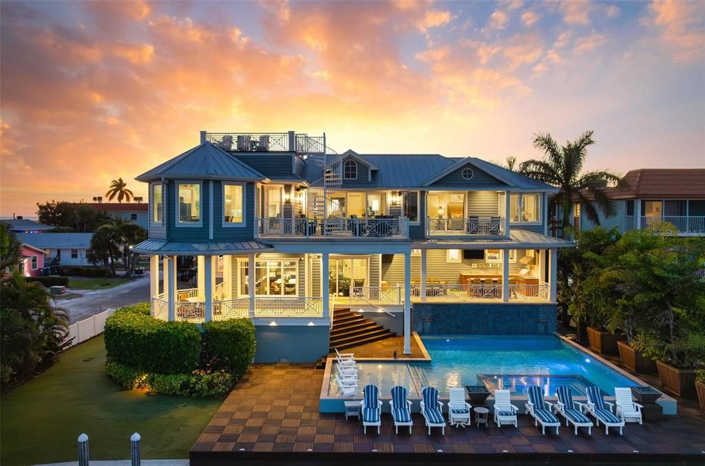 For Sale: $8,899,000 (7 beds, 5 baths, 6000 Square Feet)