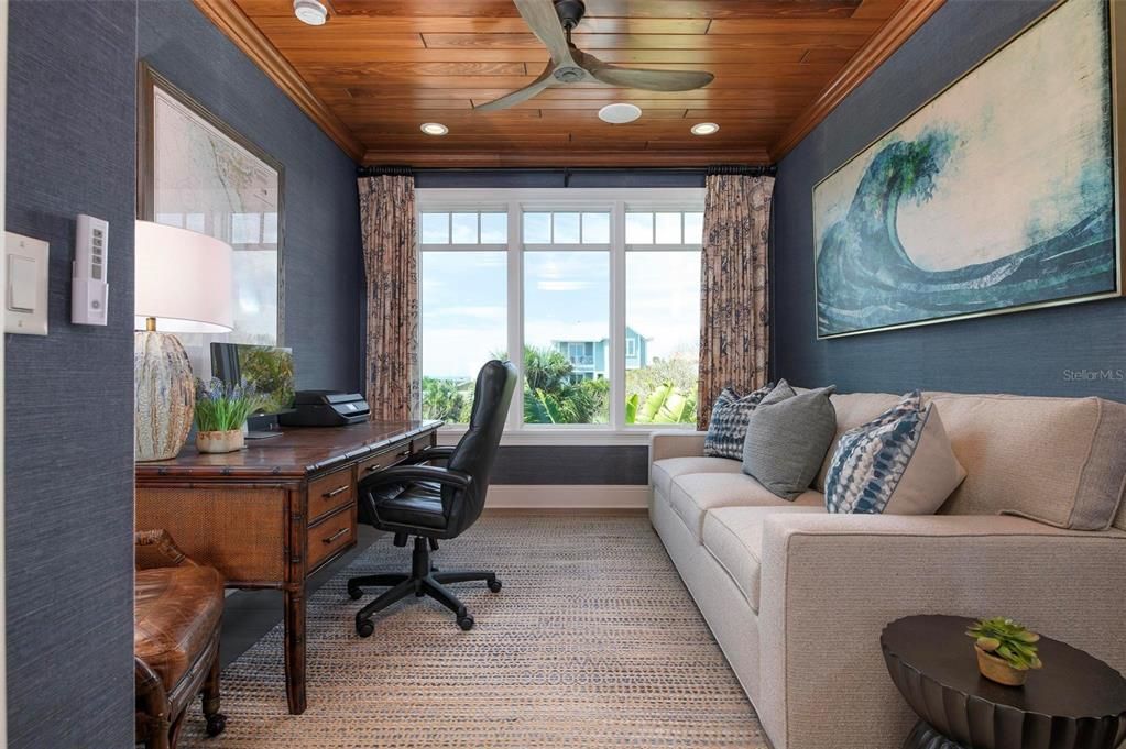 For Sale: $8,899,000 (7 beds, 5 baths, 6000 Square Feet)