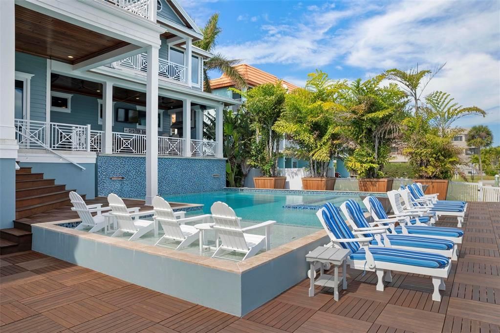 For Sale: $8,899,000 (7 beds, 5 baths, 6000 Square Feet)