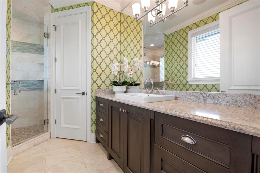 For Sale: $8,899,000 (7 beds, 5 baths, 6000 Square Feet)