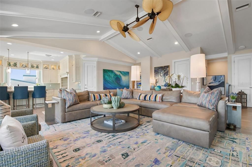 For Sale: $8,899,000 (7 beds, 5 baths, 6000 Square Feet)