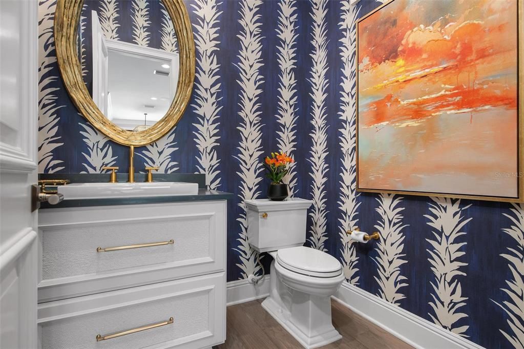 For Sale: $8,899,000 (7 beds, 5 baths, 6000 Square Feet)