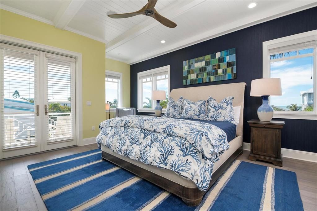 For Sale: $8,899,000 (7 beds, 5 baths, 6000 Square Feet)