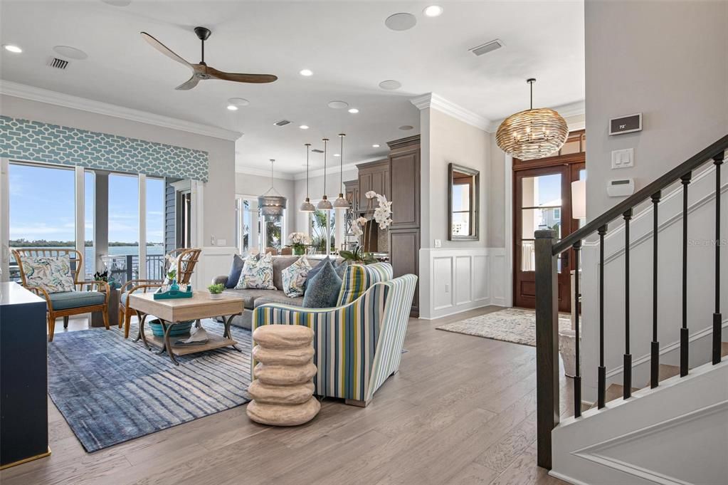 For Sale: $8,899,000 (7 beds, 5 baths, 6000 Square Feet)