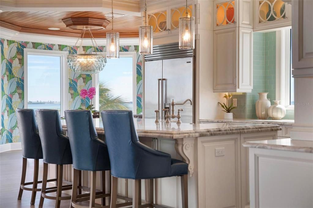 For Sale: $8,899,000 (7 beds, 5 baths, 6000 Square Feet)