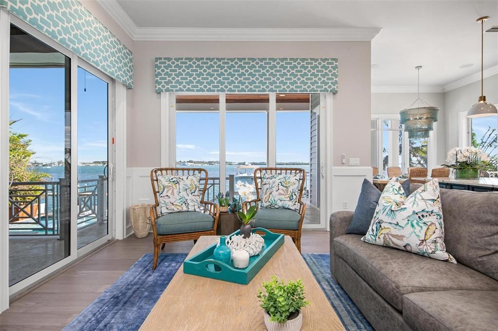 For Sale: $8,899,000 (7 beds, 5 baths, 6000 Square Feet)