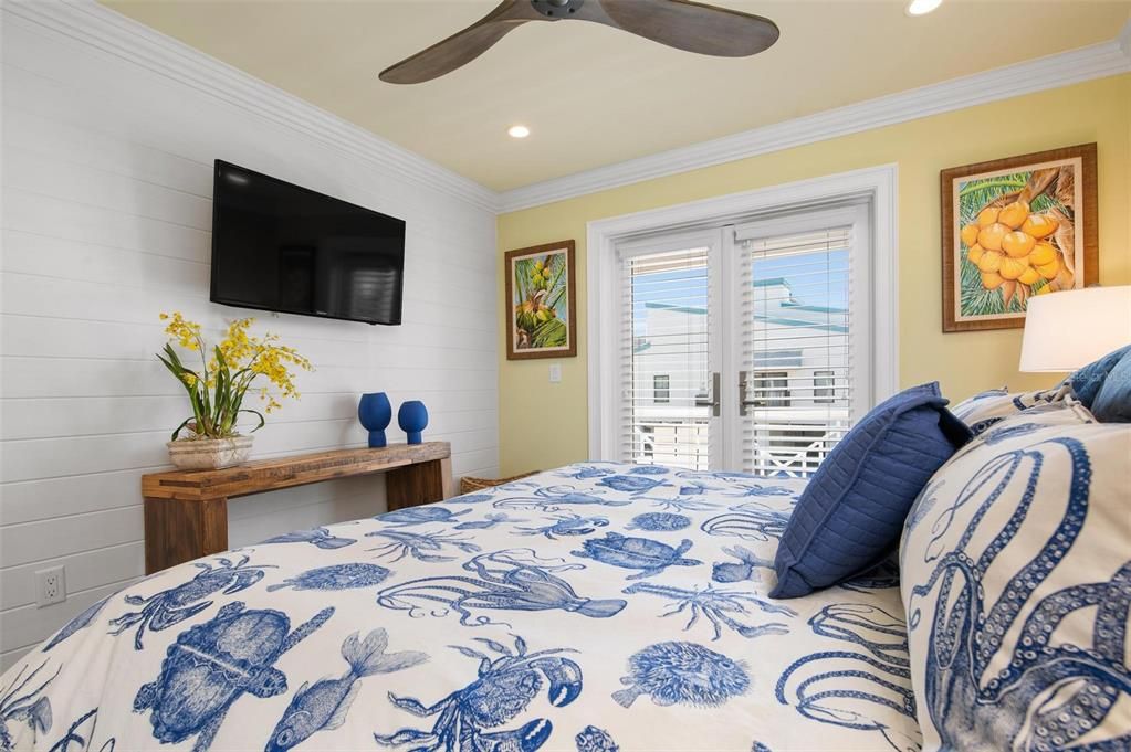 For Sale: $8,899,000 (7 beds, 5 baths, 6000 Square Feet)