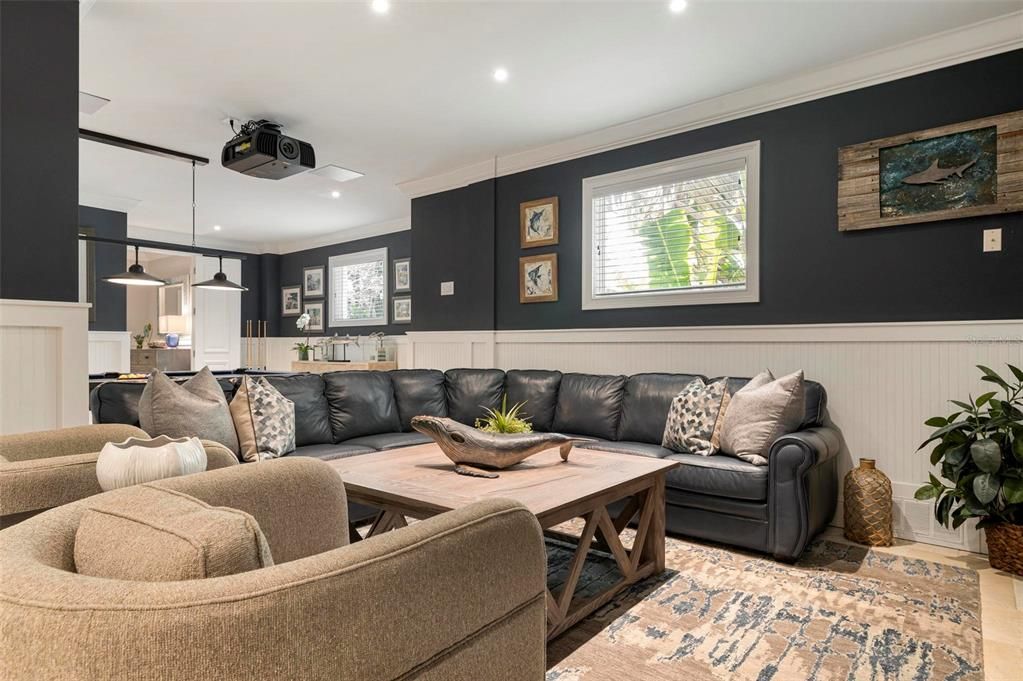 For Sale: $8,899,000 (7 beds, 5 baths, 6000 Square Feet)