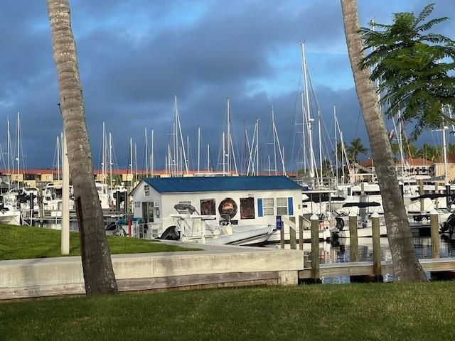 待售: $599,000 (3 贝兹, 2 浴室, 1825 平方英尺)