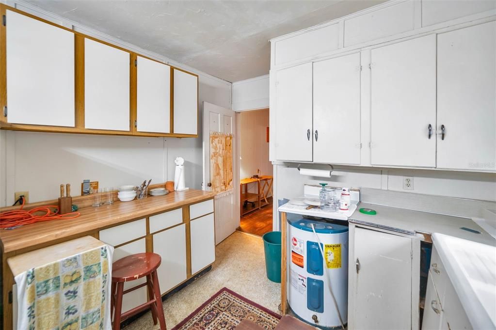 For Sale: $1,175,000 (4 beds, 0 baths, 1608 Square Feet)