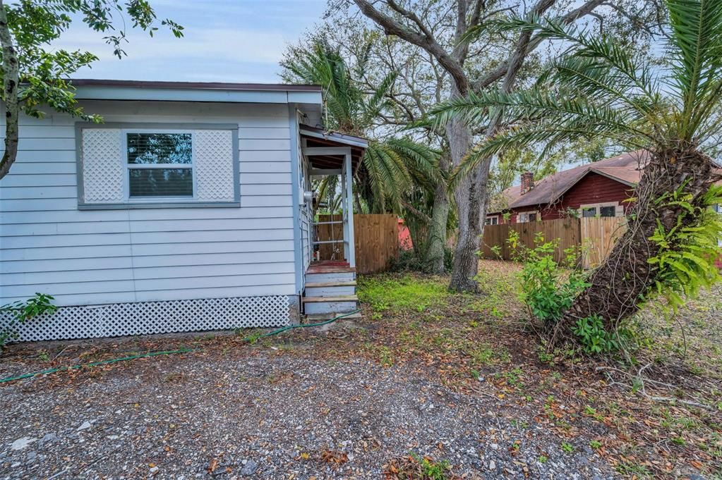 For Sale: $1,175,000 (4 beds, 0 baths, 1608 Square Feet)