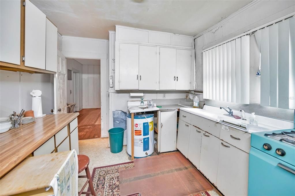 For Sale: $1,175,000 (4 beds, 0 baths, 1608 Square Feet)