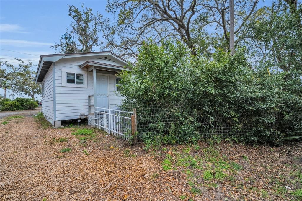 For Sale: $1,175,000 (4 beds, 0 baths, 1608 Square Feet)
