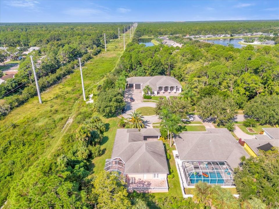 合同活跃: $240,768 (4 贝兹, 3 浴室, 2465 平方英尺)